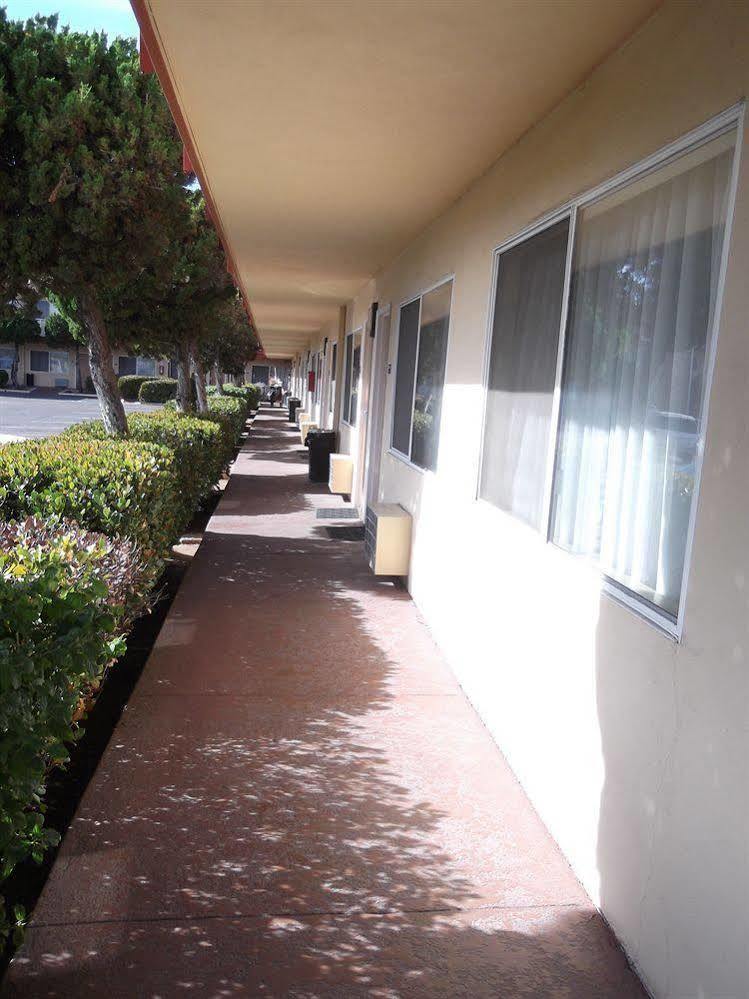 Relax Inn & Suites El Cajón Exterior foto